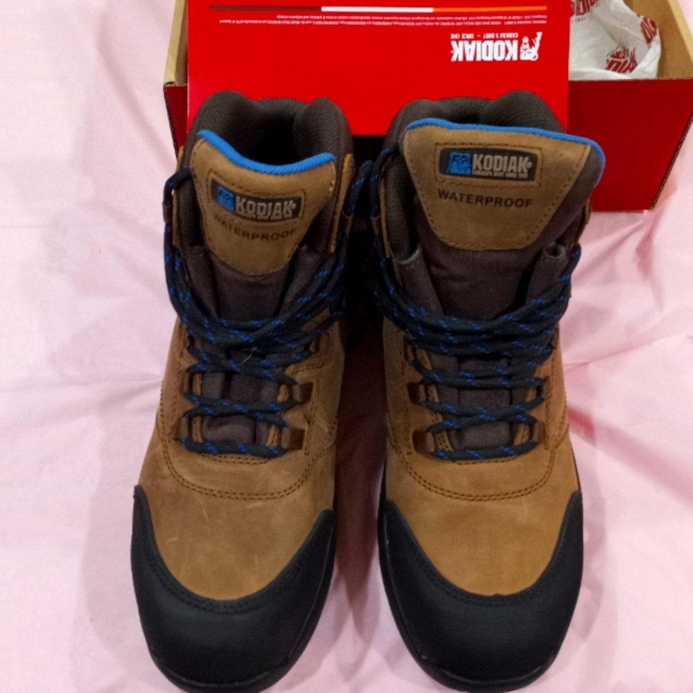 KODIAK WOMEN'S JOURNEY COMPOSED TOE VERY LIGHT WEIGHT NEW WITH BOX WORK BOOTS